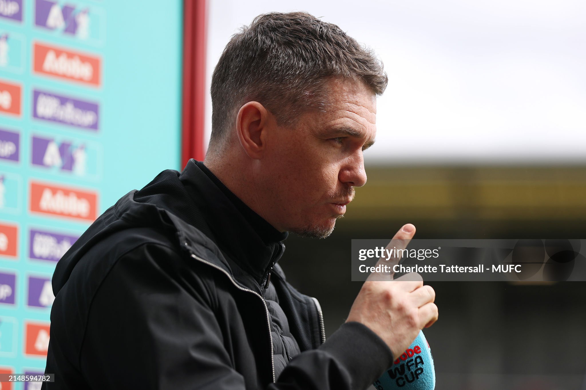 Marc Skinner says the experience of Manchester United will give them an advantage over Tottenham at Wembley Stadium