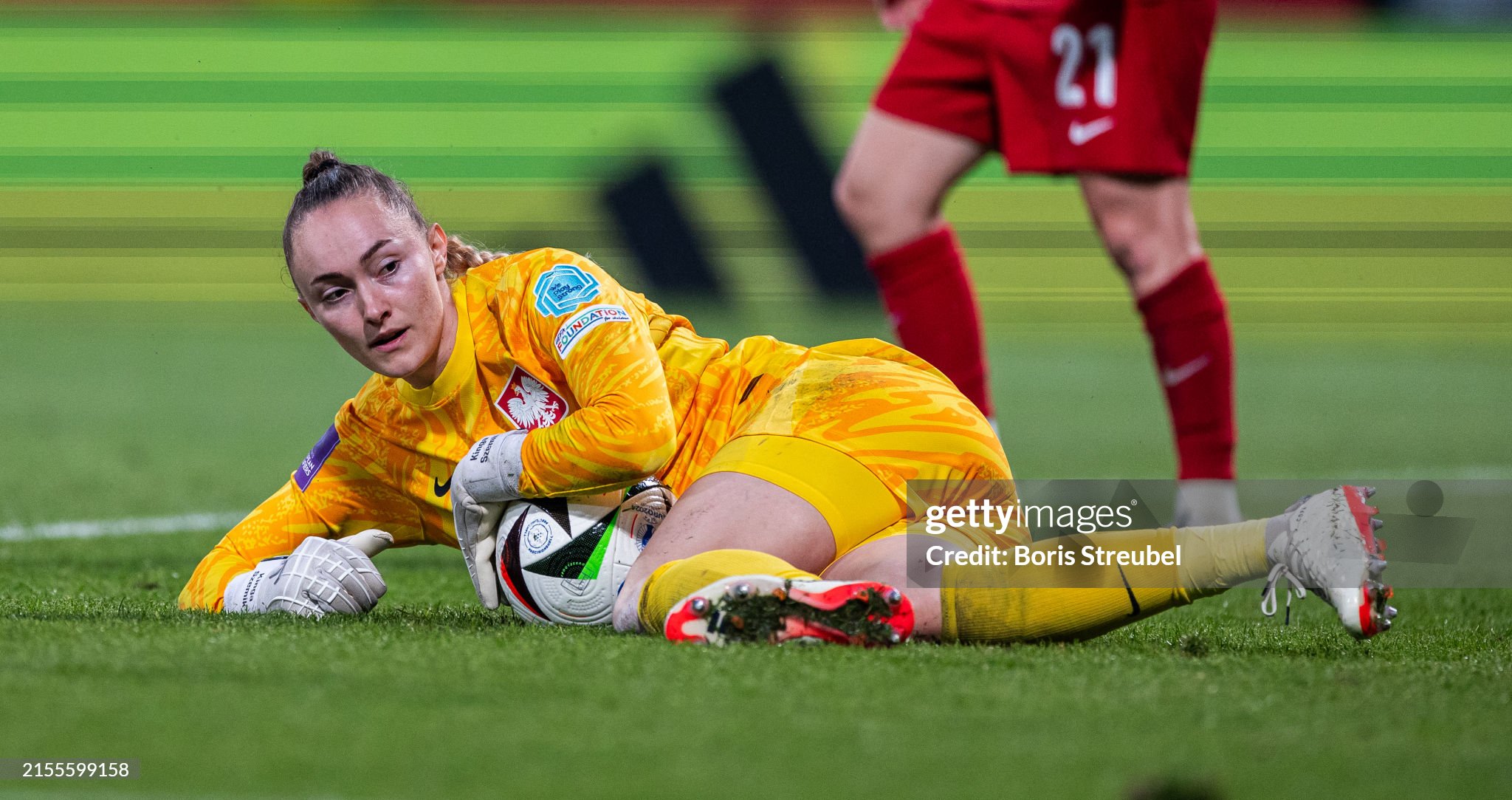 West Ham sign goalkeeper Kinga Szemik
