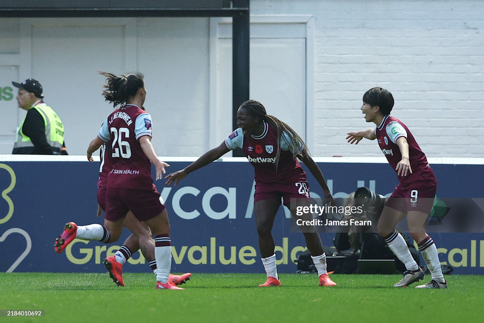 West Ham 1-0 Leicester City: Hammers hold off Foxes and claim first win of the season