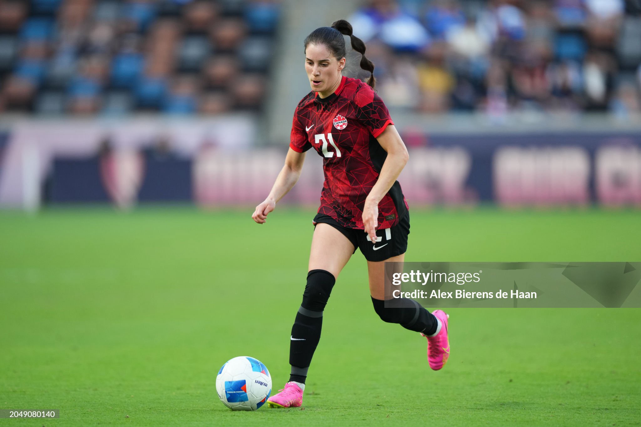 Crystal Palace sign Canadian forward Larisey