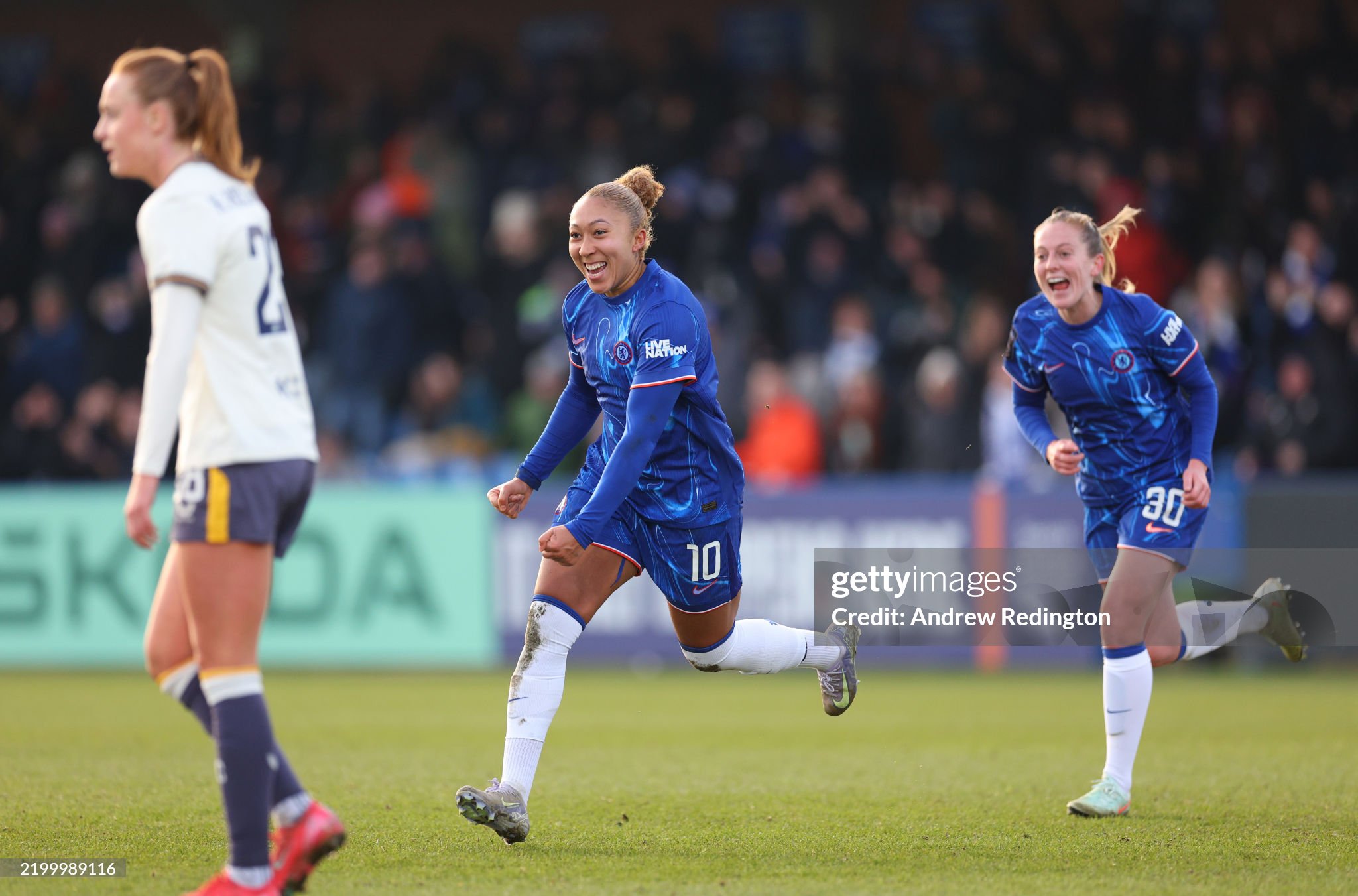 Chelsea 2-1 Everton: Lauren James stunner earns Chelsea late victory