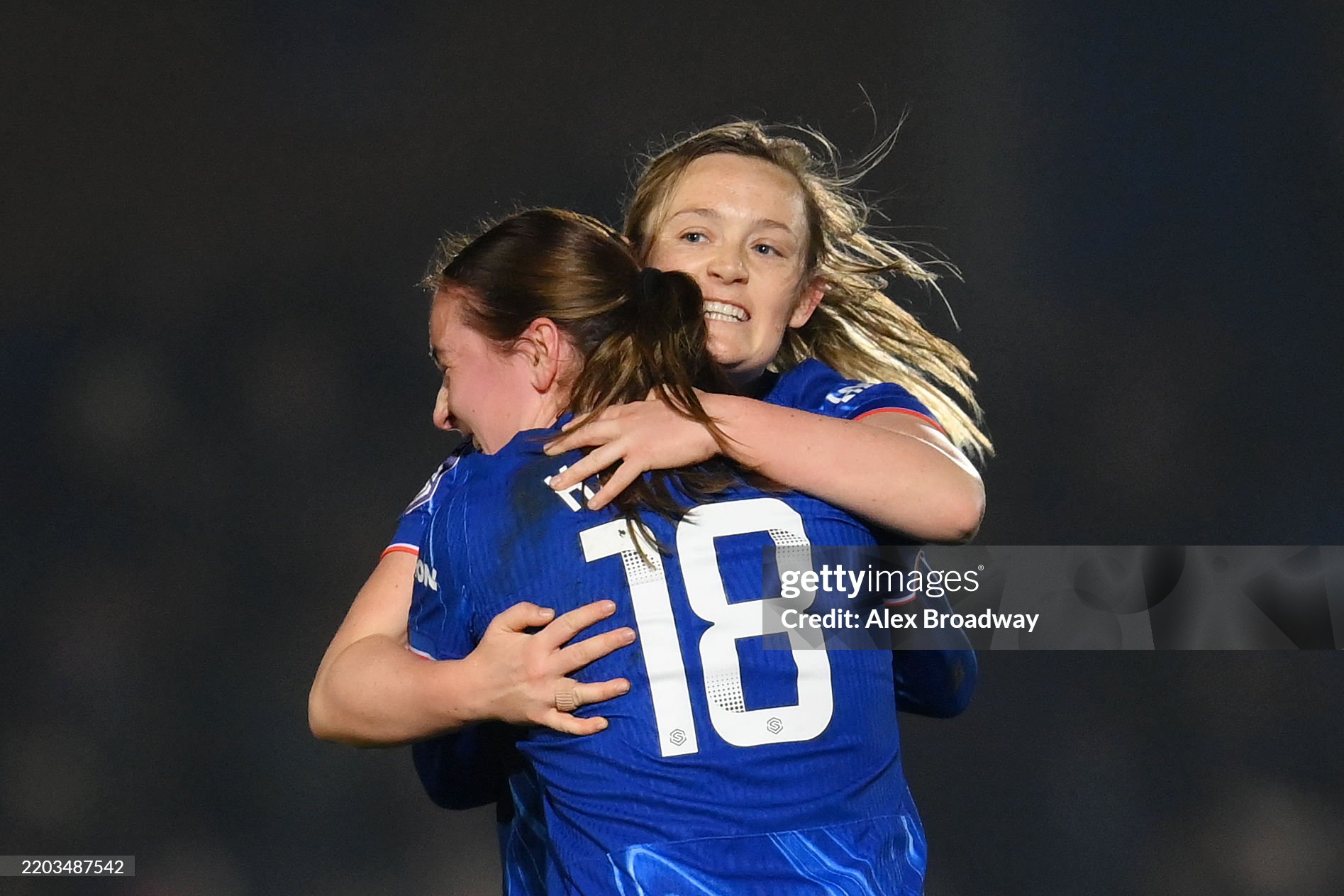 Chelsea 3-1 Leicester City: Cuthbert clincher seals crucial win for the Blues
