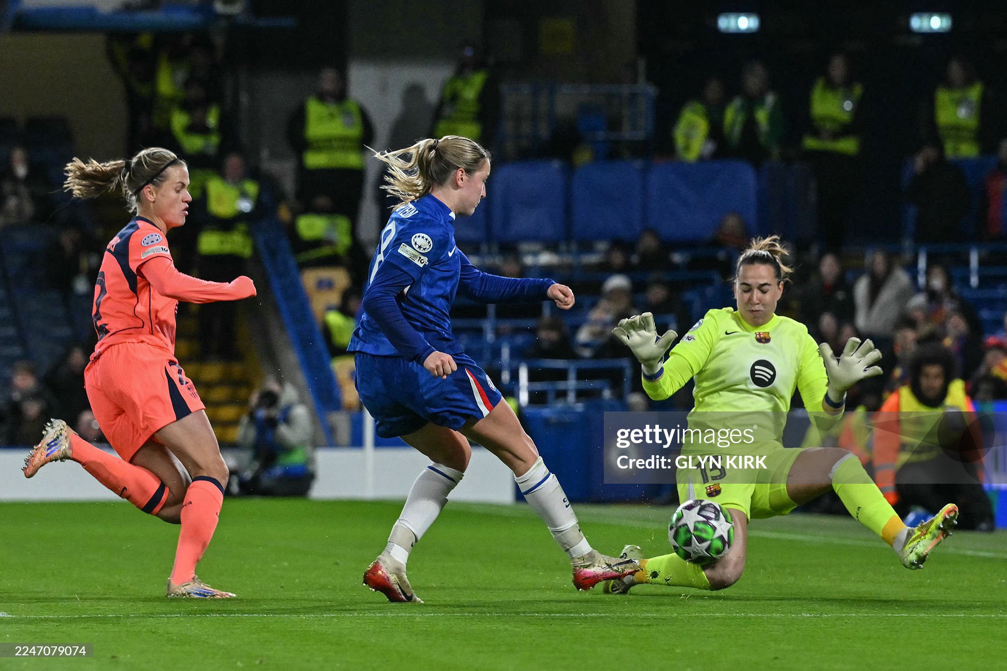 Talking points as Chelsea squander strong start against Barcelona